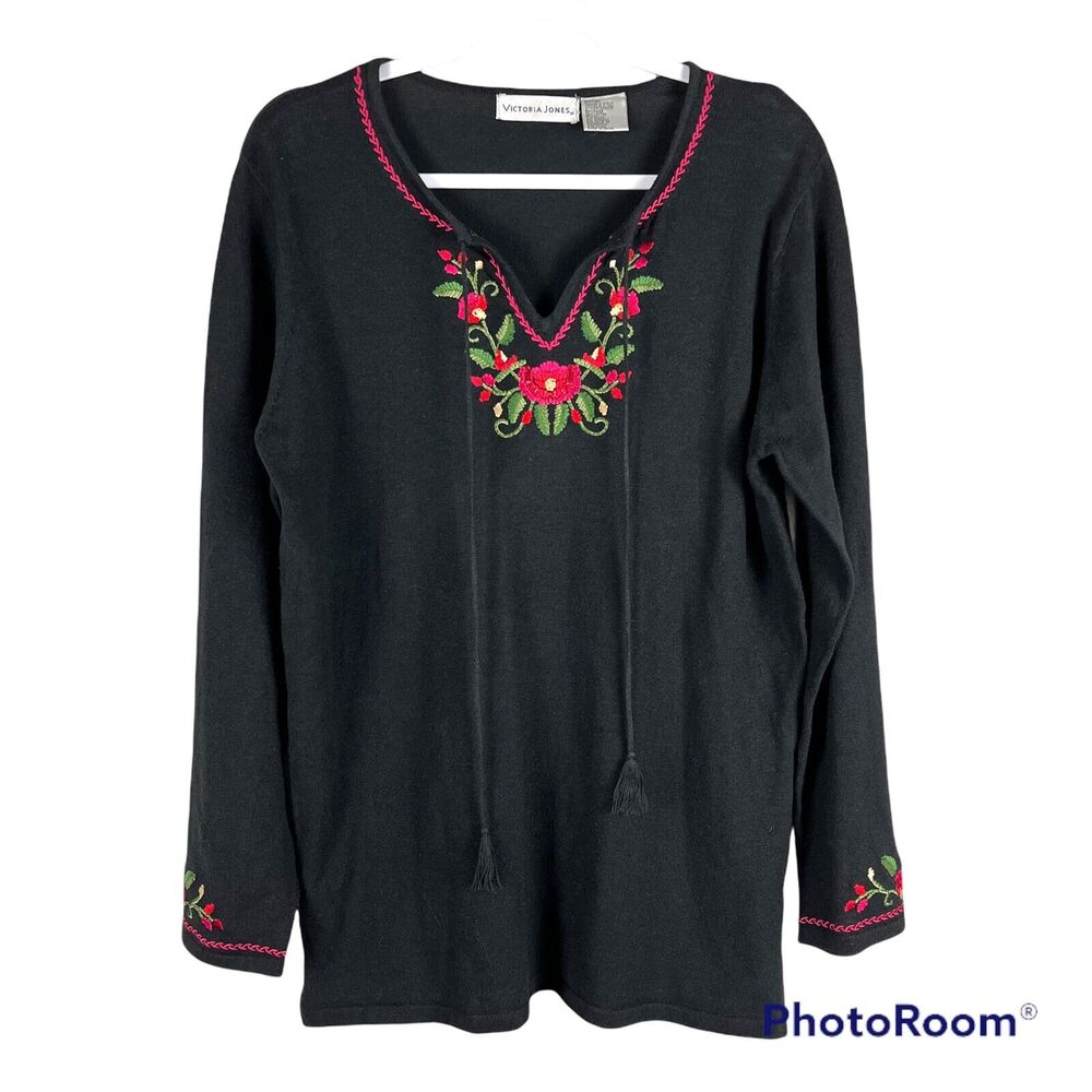 Victoria Jones Womens Size M Floral Embroidered Neckline Sweater Black